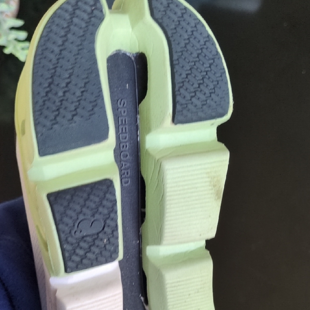 Cloudtec Sole Athletic Shoes - Picture 12 of 16